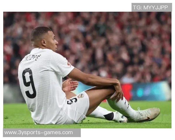 皇马反击机会错失姆巴佩禁区前射门偏离目标成高射炮 皇马反击机会错失姆巴佩禁区前射门偏离目标成高射炮