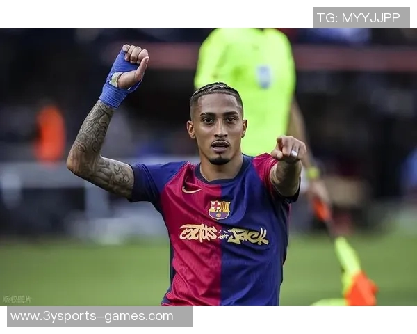 拉菲尼亚荣获西甲最佳与欧冠金靴却无缘年度最佳阵容令人唏嘘 拉菲尼亚荣获西甲最佳与欧冠金靴却无缘年度最佳阵容令人唏嘘