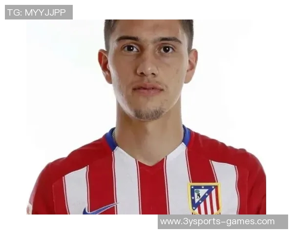 马卡分析吉梅内斯复出后防线组合的稳定性与潜力