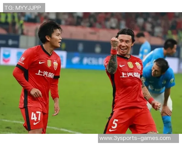 祝海港足球俱乐部球员李新翔生日快乐愿他在新的一岁里更进一步